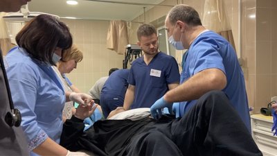 До Львова евакуювали 15 поранених українців (ФОТО)