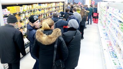 Зубожіння: як у Львові відкривали ще один супермаркет (ФОТОРЕПОРТАЖ)