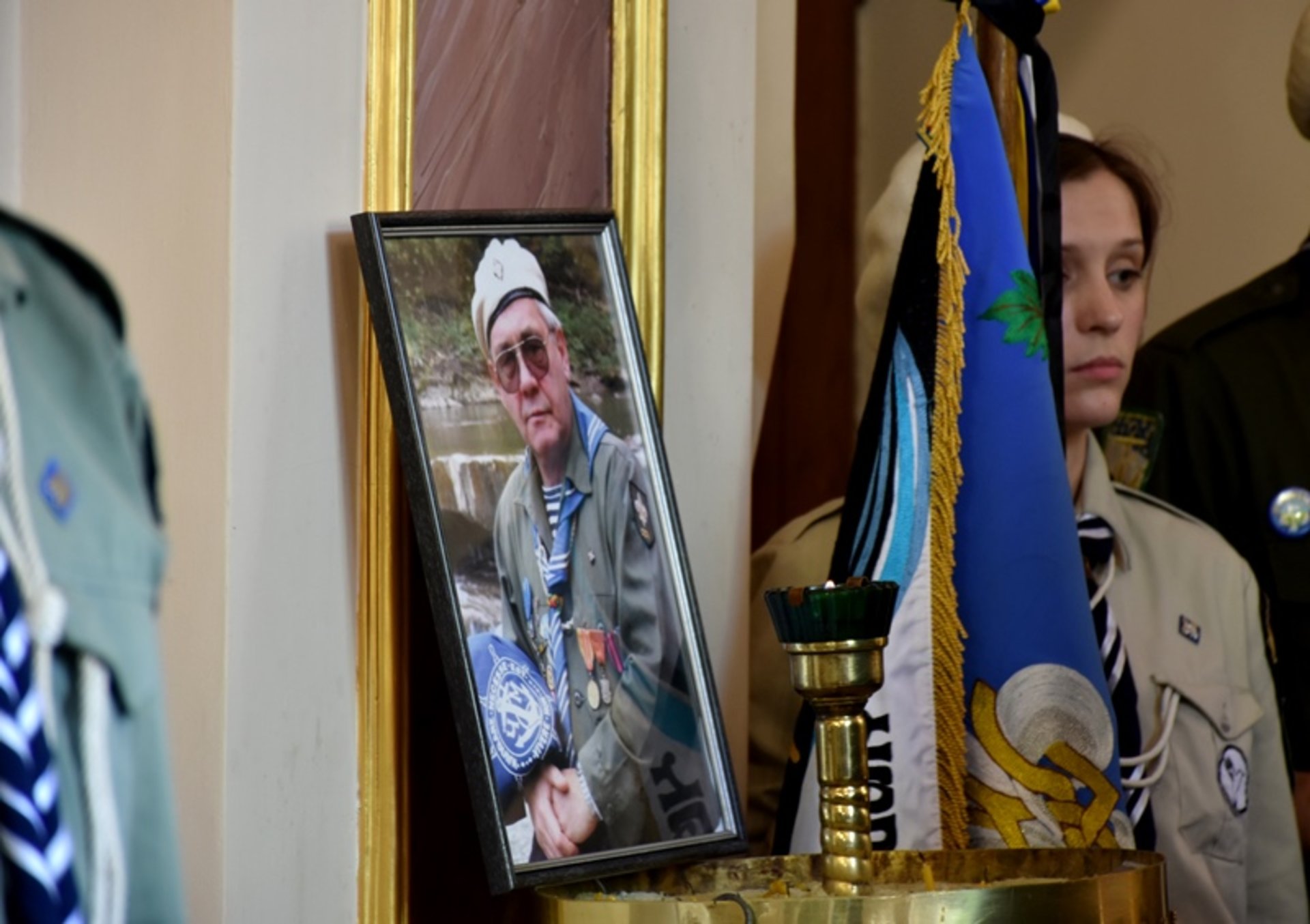 Львівщина попрощалась із відомим пластуном Олесем Криськівом
