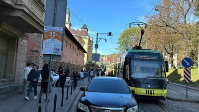 У центрі Львова відбувся парад трамваїв