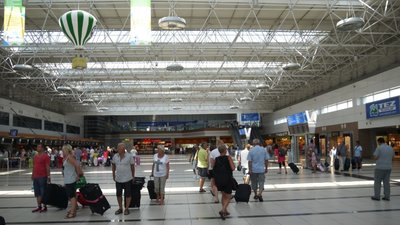 Від 13 євро: Ryanair запускає розпродаж квитків на всі маршрути з України