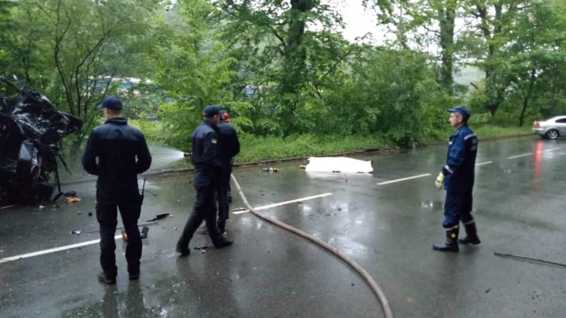 На Львівщині, внаслідок зіткнення авто з деревом, загинуло двоє осіб