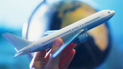 Налітай: Ryanair пропонує авіаквитки зі Львова за ціною від 15 євро до Варшави і Кракова
