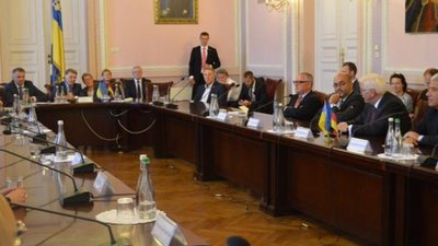 Президент Німеччини зустрівся зі студентами Львівського університету імені Івана Франка
