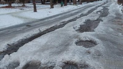 У Новому Роздолі на Львівщині не прибирають сніг (ФОТО)