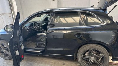 «Ауді Q5 купив для благодійного фонду, але вони про це не знали, бо то сюрприз…» - львівські митники викрили псевдоволонтера