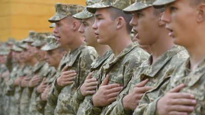 Цьогоріч премію військовослужбовцям підвищать ще двічі