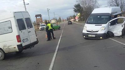 У Раві в аварії постраждало шестеро людей