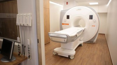 Перша леді Польщі відвідала лікарню у Львові (ФОТО)