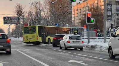 У Львові водій Садового призабув правила дорожнього руху (ФОТО)