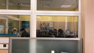 Як у Новояворівську під час карантину мешканці масово оплачують комунальні послуги (ФОТО)