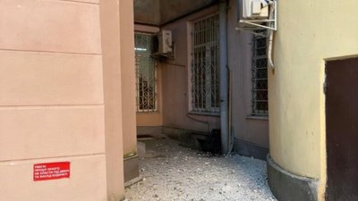 У Львові валиться фасад будинку (ФОТО)