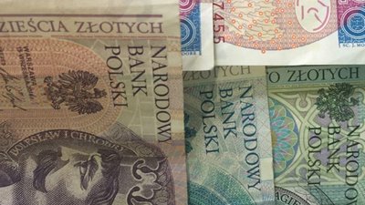"Кредобанк» запроваджує безкоштовну видачу карти «Złotówka» у польських злотих
