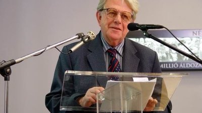 Помер професор кафедри української літератури ЛНУ ім. Франка Любомир Сеник