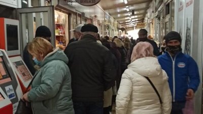 У Львові на ринку вишикувалась черга за м’ясом (ФОТО)