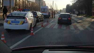 У Львові на пішохідному переході збили людину (ФОТО)