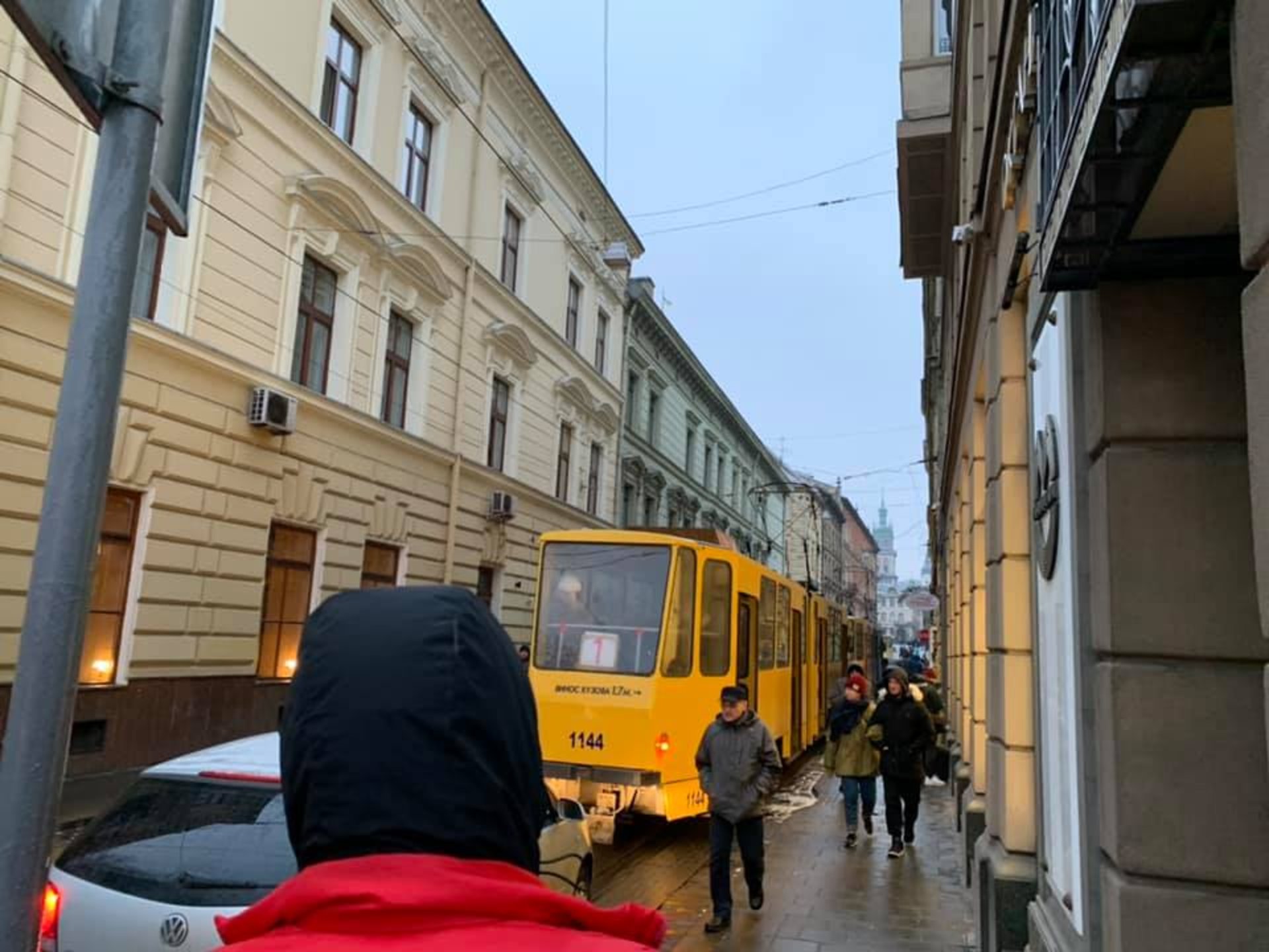 У Львові через ДТП перестали курсувати трамваї через центр міста. Фото: Ігор Зінкеич.
