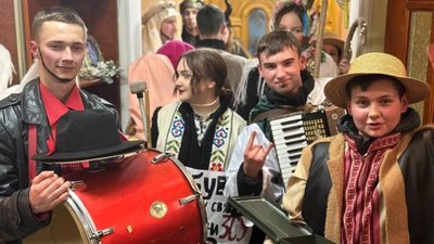 Судововишнянський молодіжний вертеп зібрав кошти на дрони для ЗСУ
