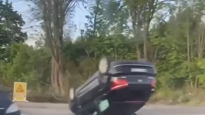 Біля Львова перекинувся автомобіль