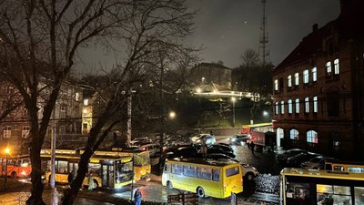 У Львові виник транспортний колапс