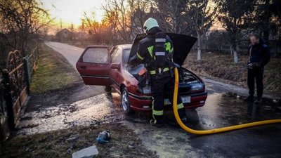 На Львівщині згорів автомобіль
