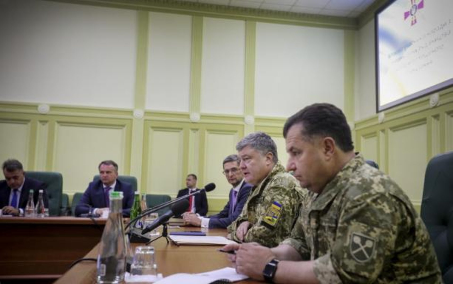 Нарада з питань будівництва казарм поліпшеного типу планування на Львівщині