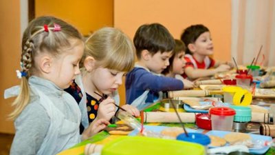 Від сьогодні дитсадки на Львівщині можуть відновлювати роботу