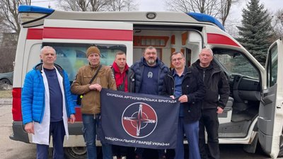 Львівський онкоцентр передав автомобіль швидкої медичної допомоги