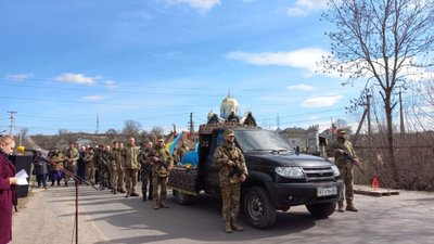 Львівщина провела в останню путь ще одного Героя України (ФОТО)