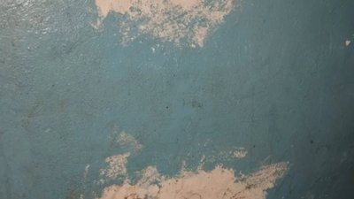 У Львові розвалюється поруччя у будинку (ФОТО)