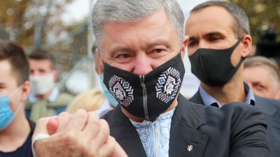 Петра Порошенка госпіталізували через коронавірус