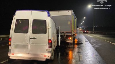 Біля Львова п’яний водій вчинив ДТП (ФОТО)