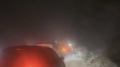 Десятки машин застрягли на перевалі біля Східниці через потужний снігопад (ВІДЕО)