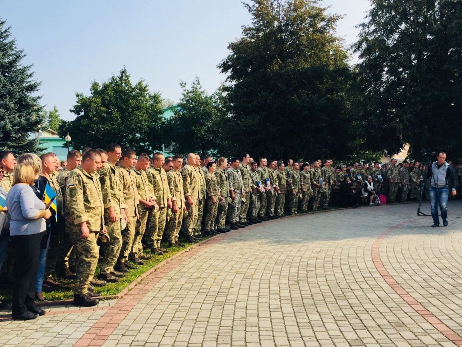 На Львівщині зустріли бійців 24-ї механізованої бригади, які повернулись зі Сходу. Фото Юра Кенцало, 4 студія