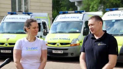 Львівщина відправляє на фронт автомобілі швидкої