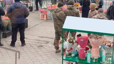 У Дніпрі ТЦК прийшли на квітковий ринок