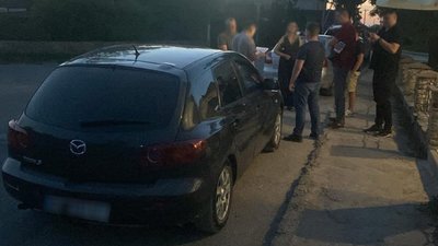 На Львівщині викрили дешевий канал переправлення чоловіків за кордон