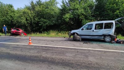 На Львівщині під час потрійного автозіткнення постраждали п’ятеро осіб (ФОТО)