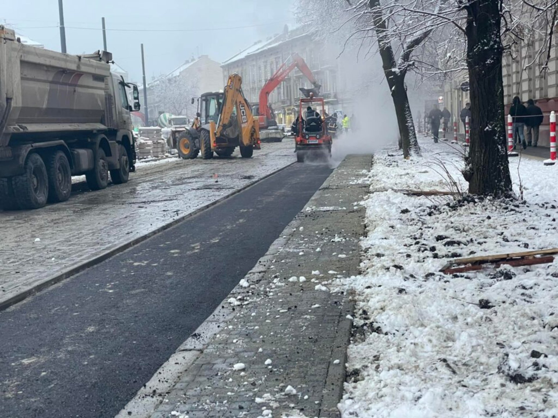 У Львові триває ремонт вулиці Степана Бандери, фото ЛАВ