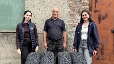 Зі Львова для захисників передали автомобільні шини (ФОТО)