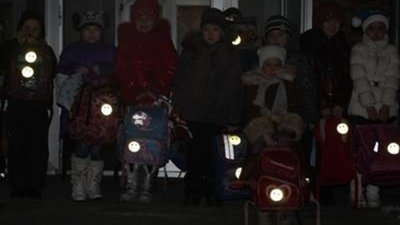 В Україні мають намір запровадити носіння світловідбивних наліпок для дітей