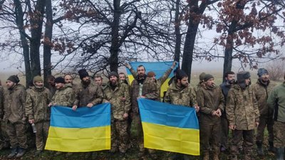 Україна повернула 64 військових з російського полону