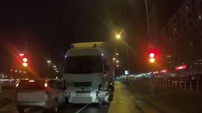 П'яний українець влаштував у Варшаві масштабну автотрощу