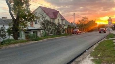 У Малехові почали латати вулицю, яка вже 10 років без ремонту
