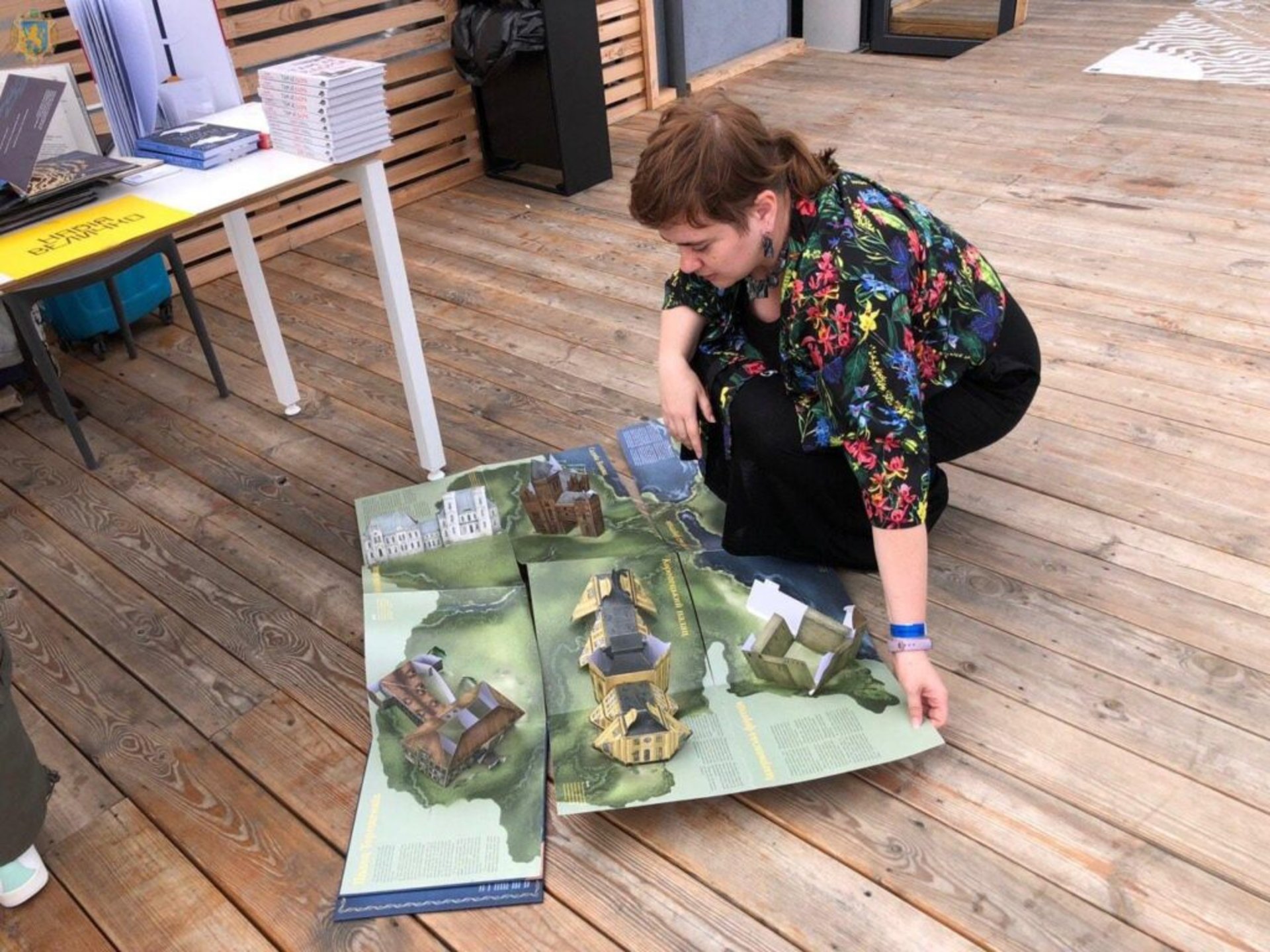 На «Форумі видавців» у Львові презентують найтехнологічнішу книгу з 3D-ілюстраціями «Палаци і фортеці України»