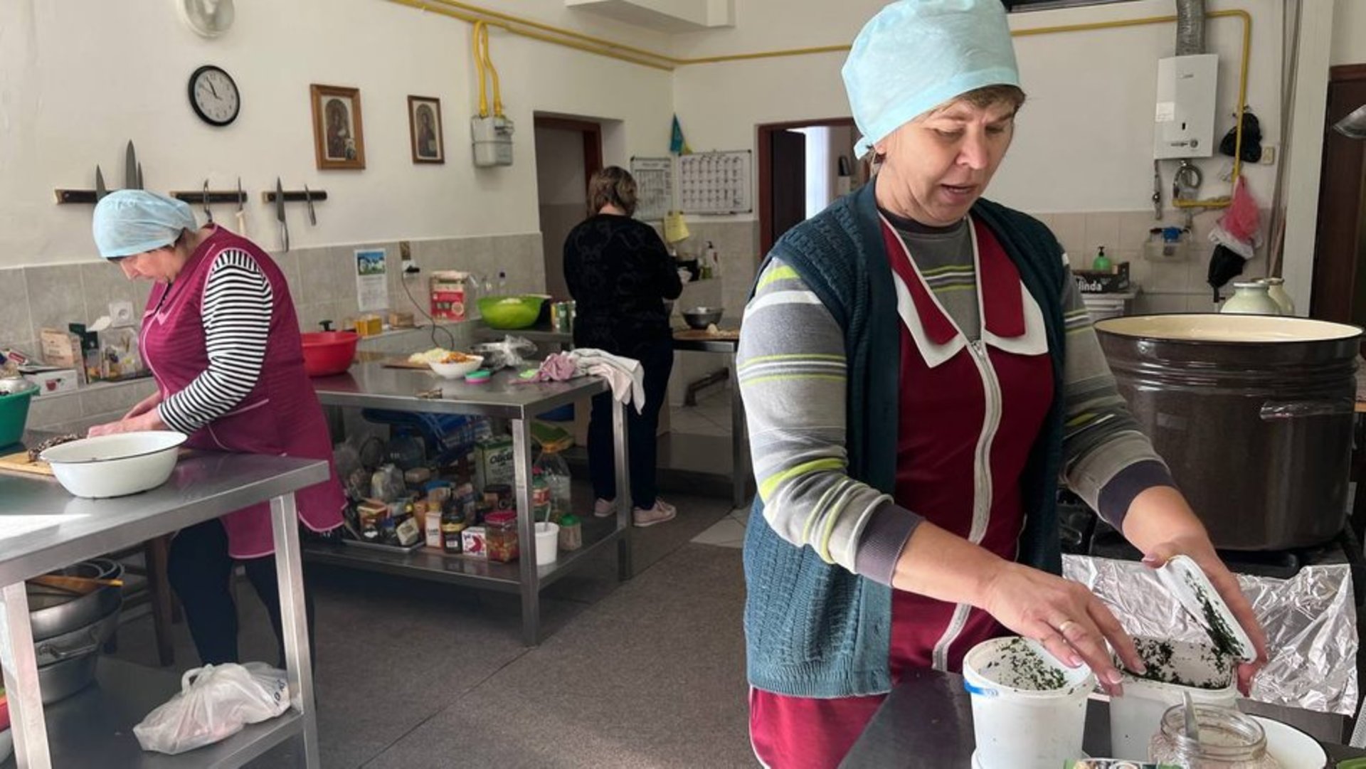 У Святоуспенській Унівській лаврі на Львівщині живуть 50 переселенців. Суспільне Львів