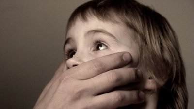На Жовківщині 45-річний чоловік розбещував дошкільнят