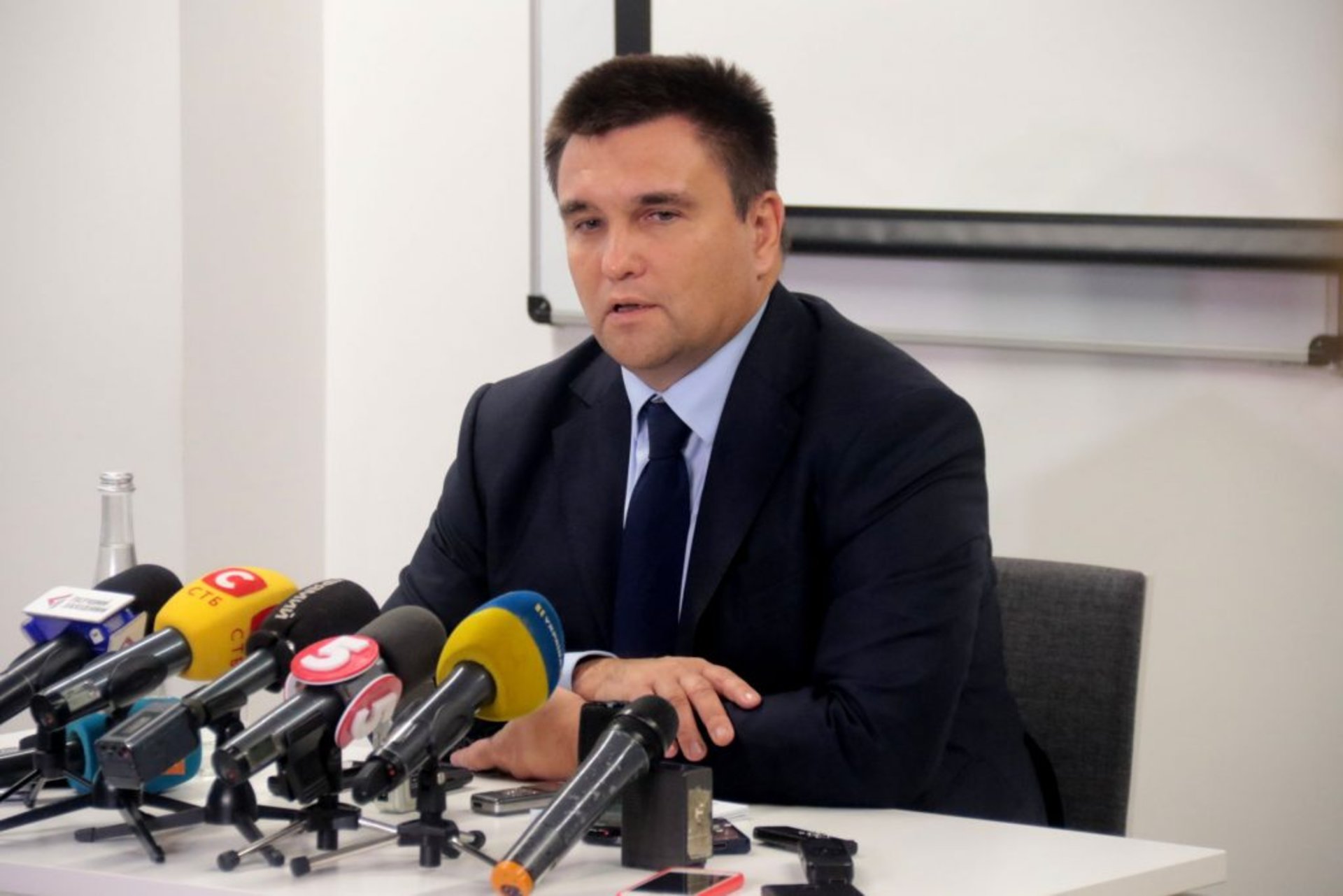 Прес-конференція Міністра закордонних справ України Павла Клімкіна