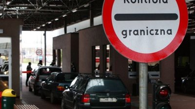 У ситуацію з чергами на кордоні з Польщею втрутився губернатор Львівщини