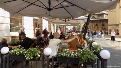 Хроніка COVID-19: на Львівщині за добу 98 хворих